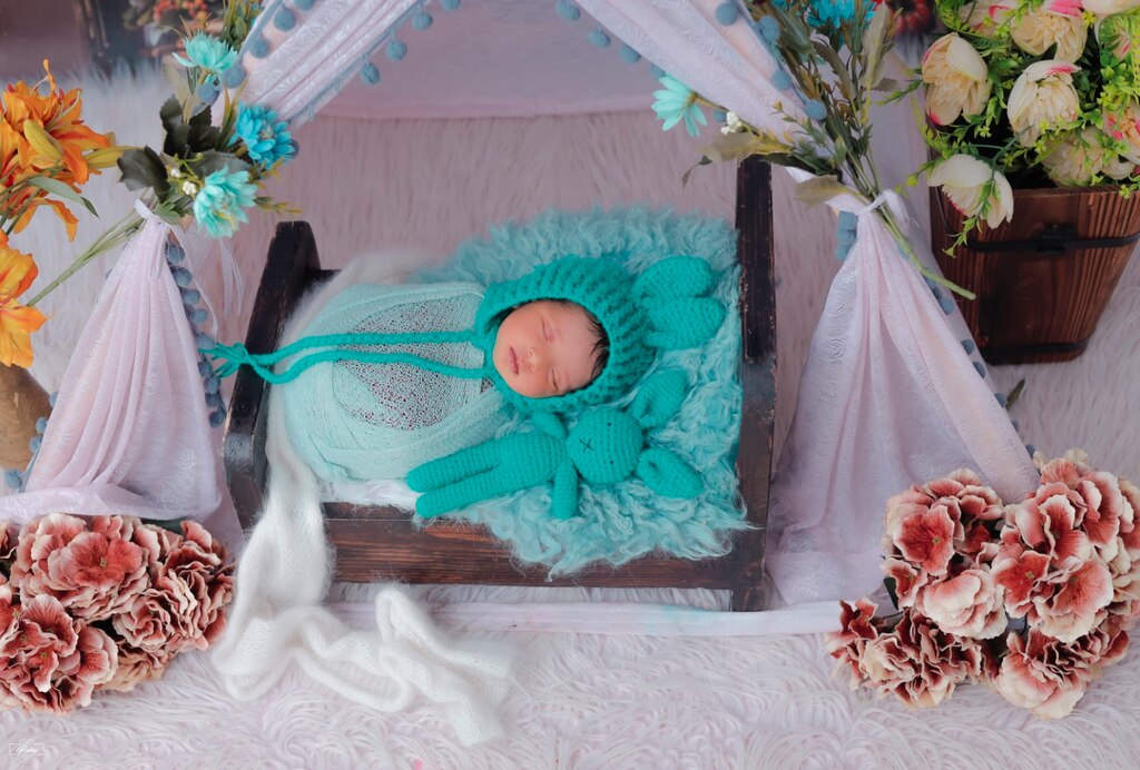 Newborn Tent With Blue Wrapping 124